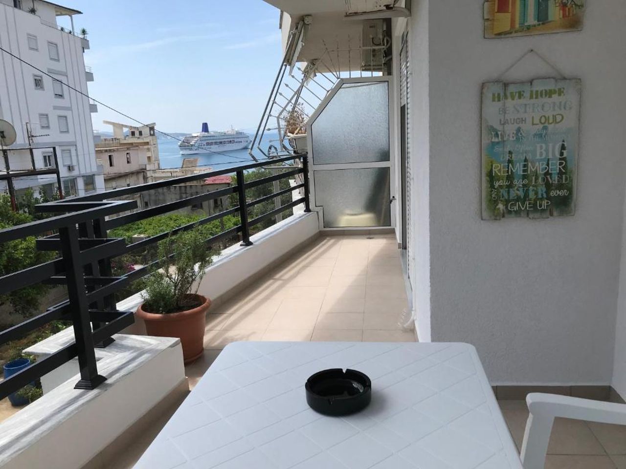 Kosta's Apartment