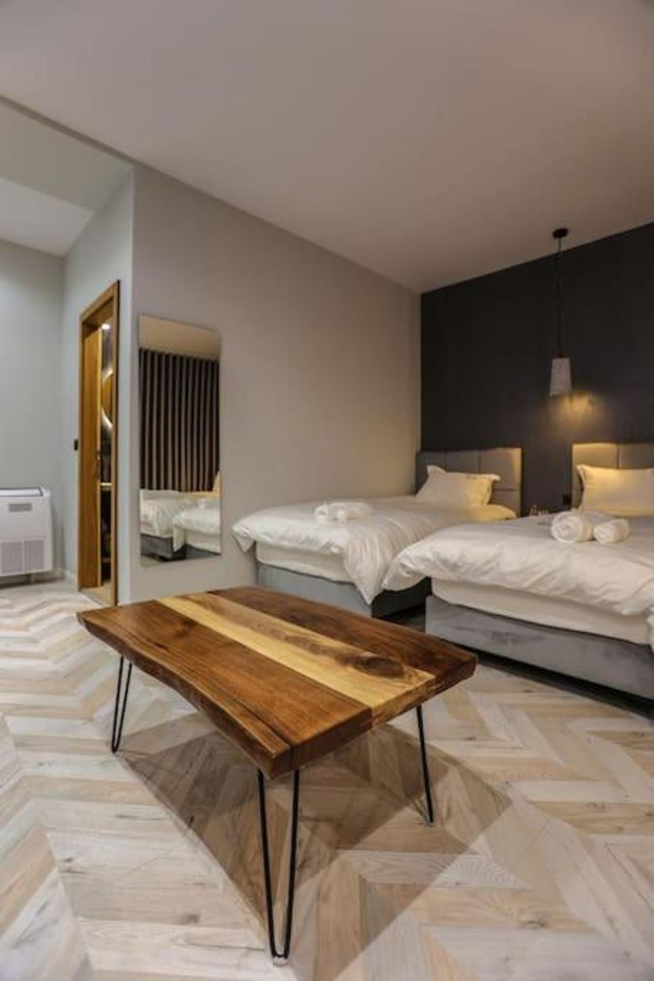 B.G Luxury Suites