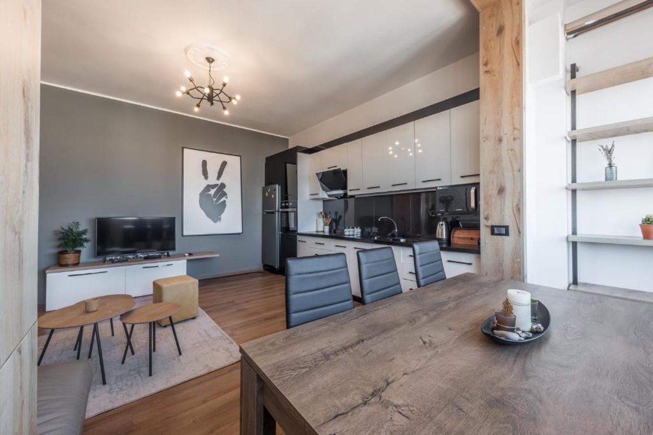 The "Peace-Up" Apartment
