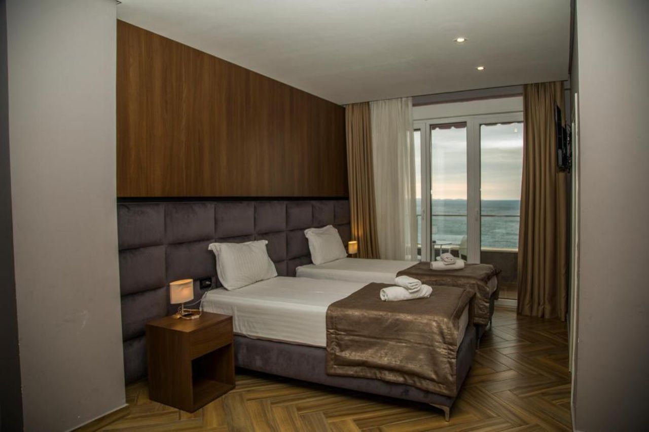 Twin Towers Hotel City & Beach Resort