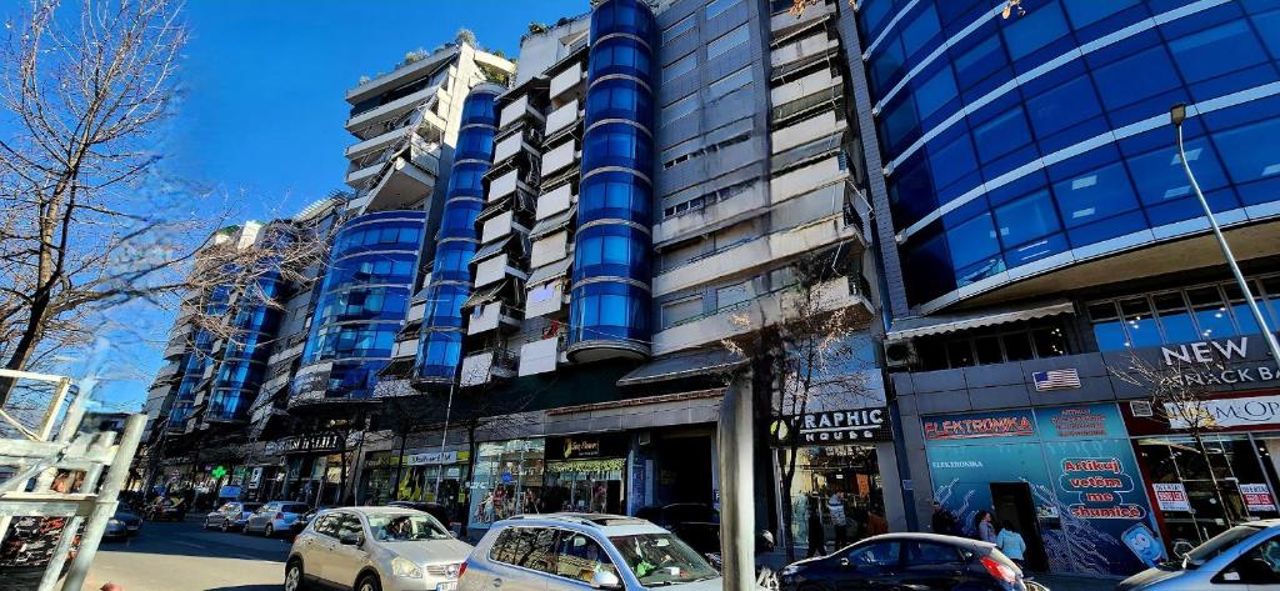 Lovely, Modern One Bedroom Apartment Near Center and New Bazaar