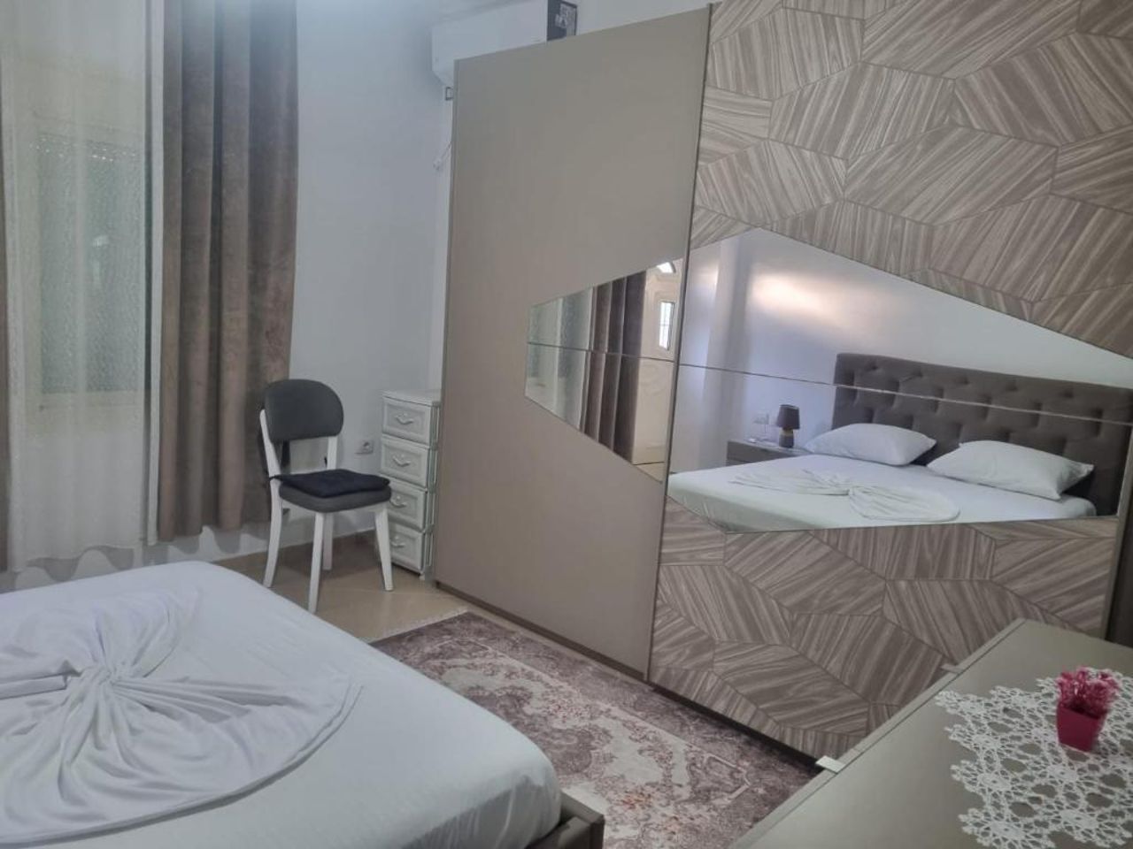 Vila megi-Rent Room
