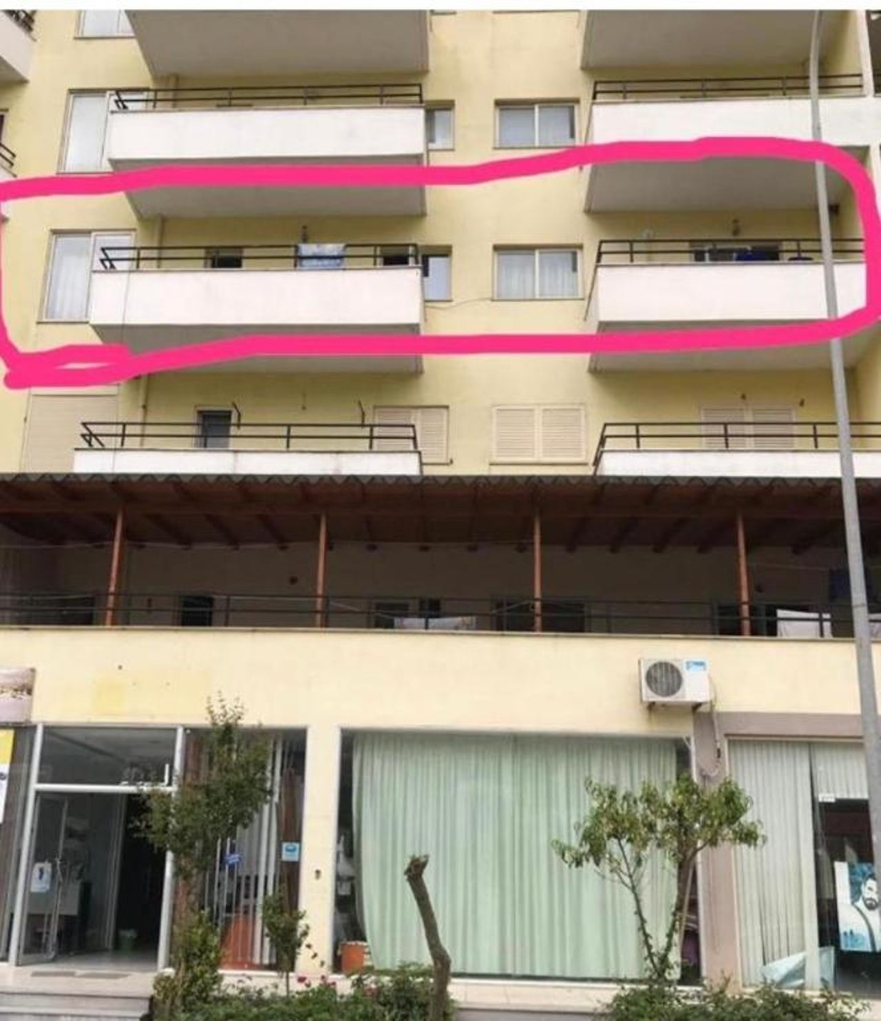 Himara Apartment