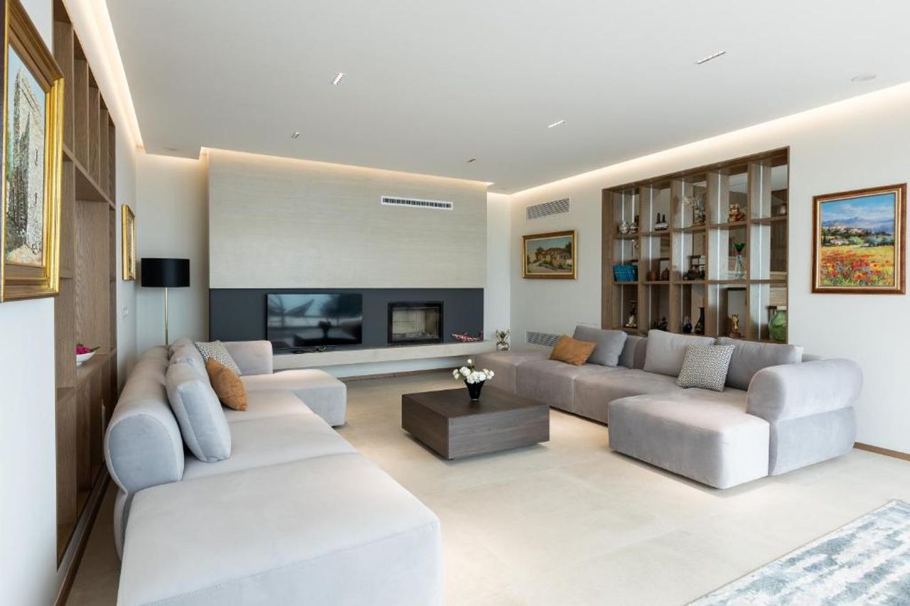 The Luxury Villa