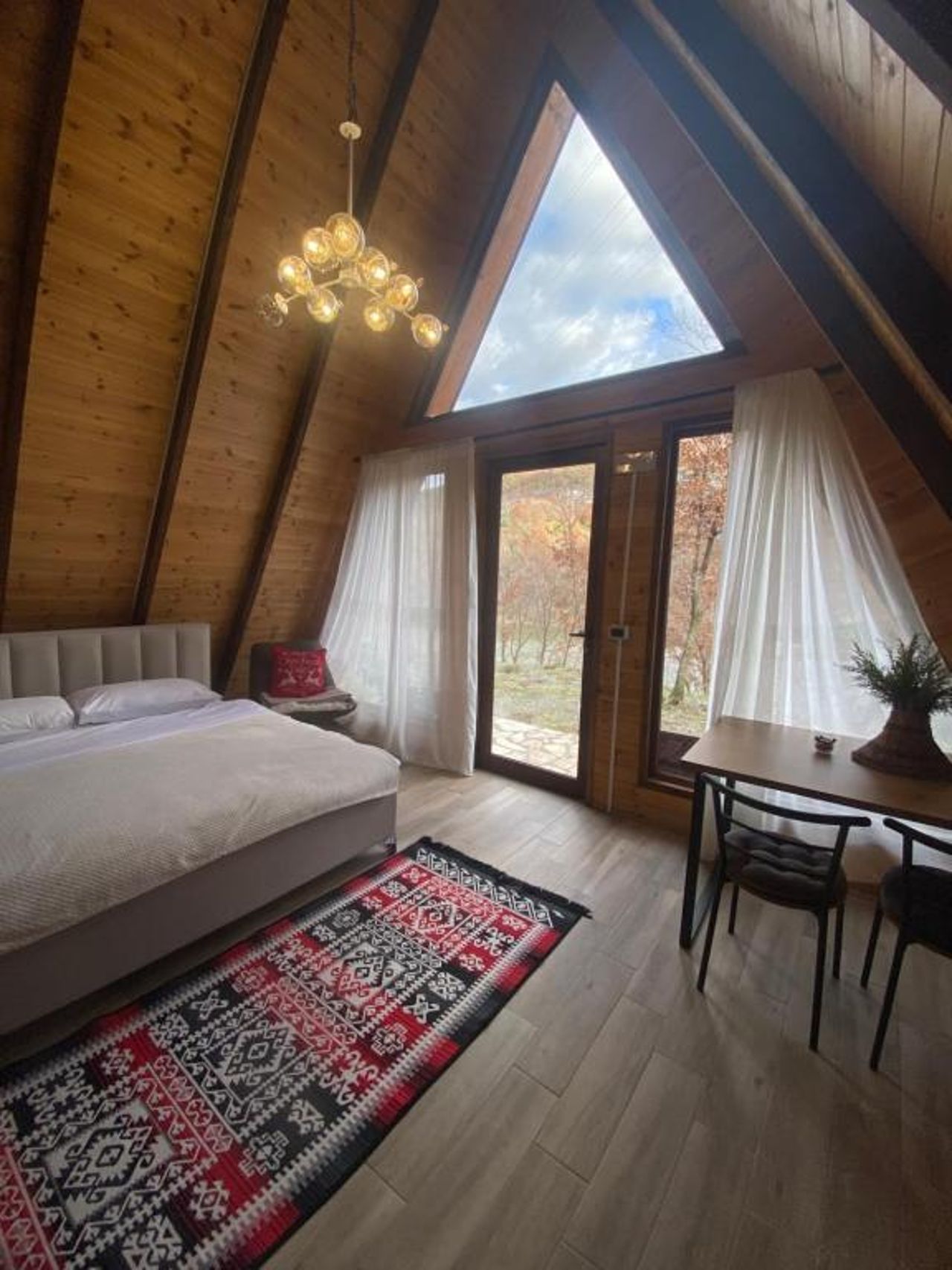 Agora Farmhouse