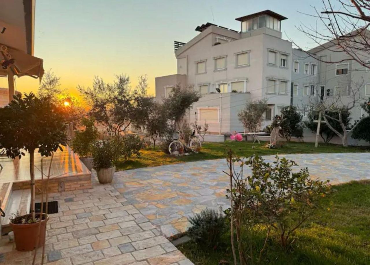 Villa Nikol