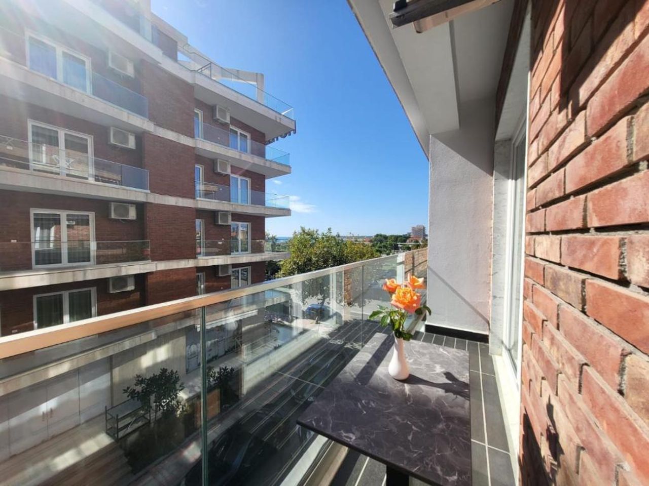 Apartments Fishta Q5/25