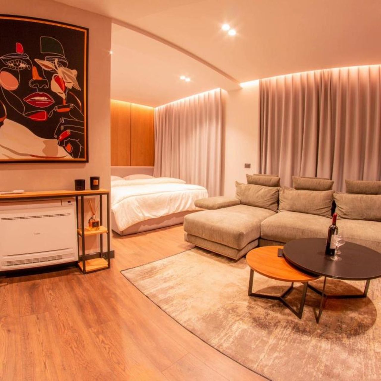 Ezekiel Luxury Suite
