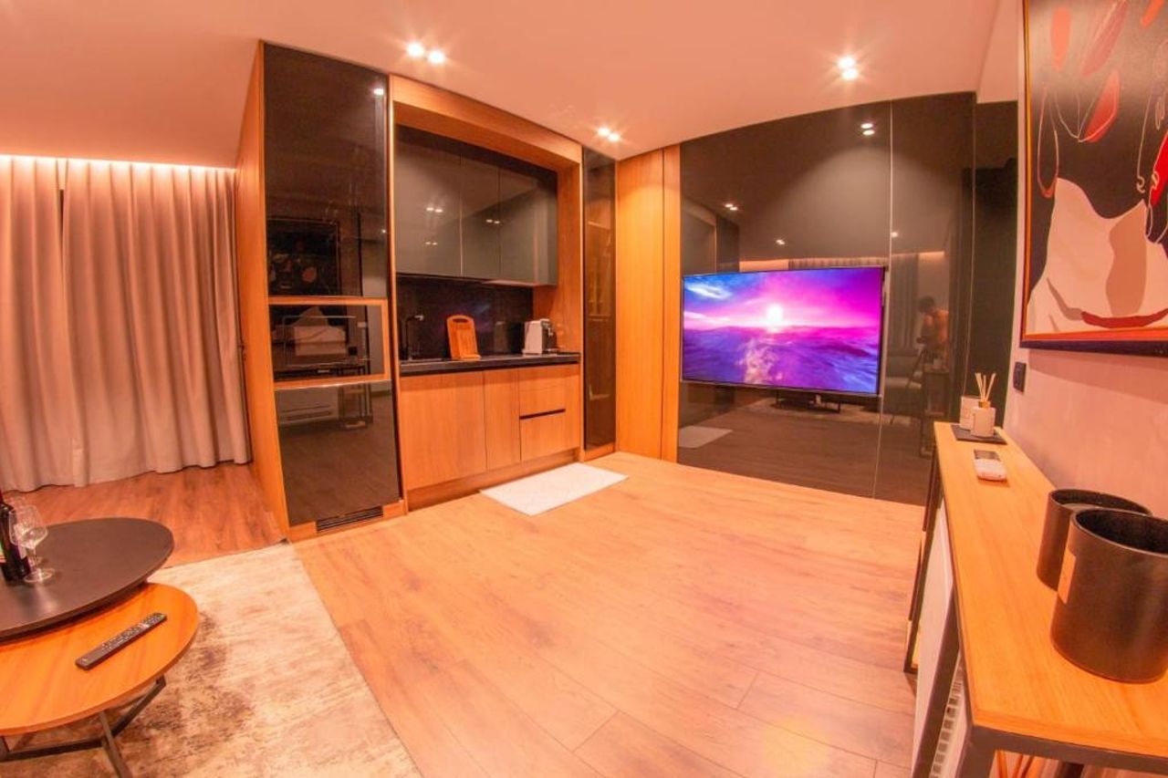 Ezekiel Luxury Suite