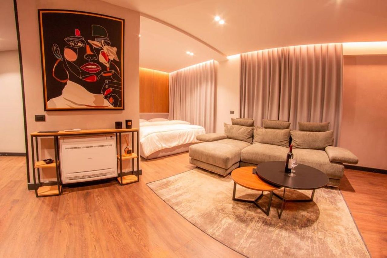 Ezekiel Luxury Suite