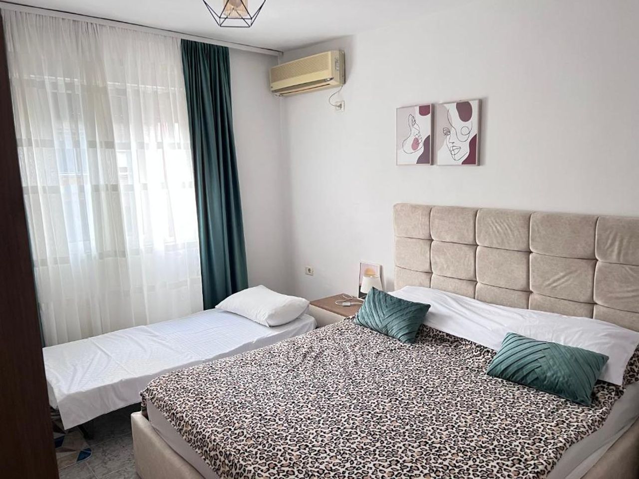 Stay in Tirana Sunny Apartment Located in Center 02
