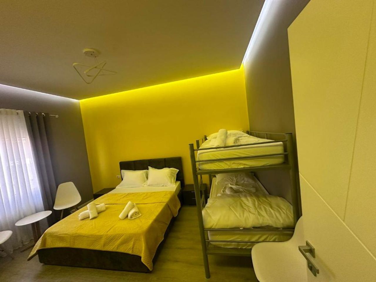 Algen Room's