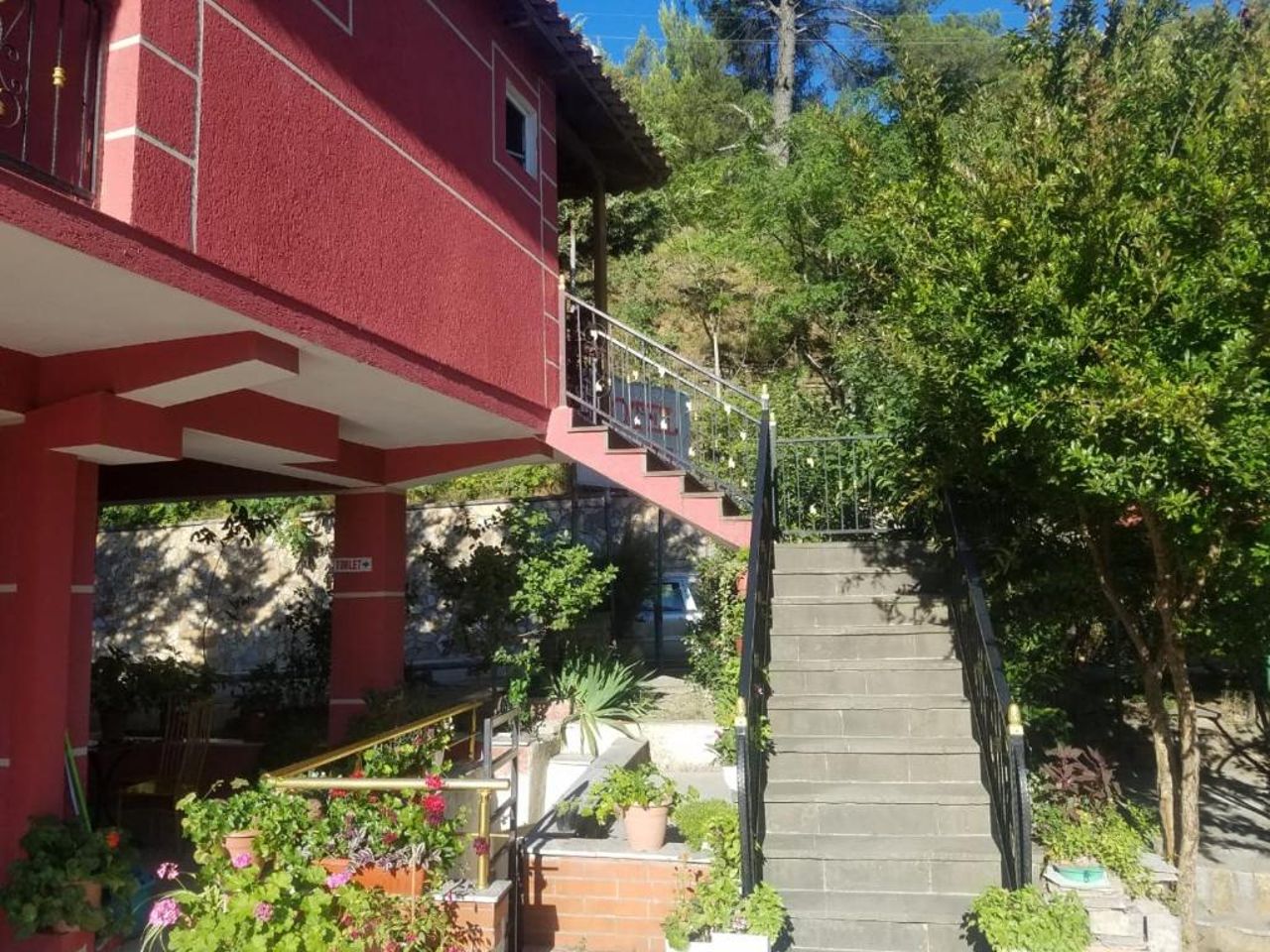 Hotel Flora