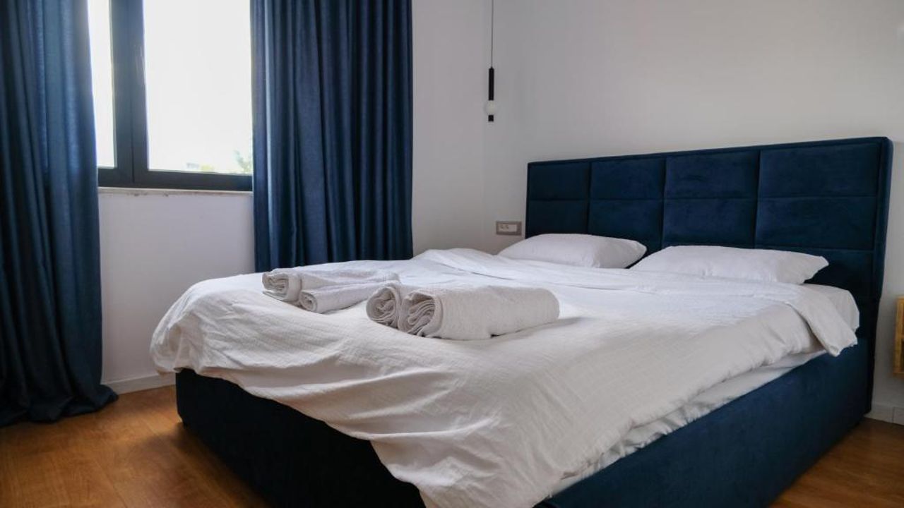 2E Center Apartment