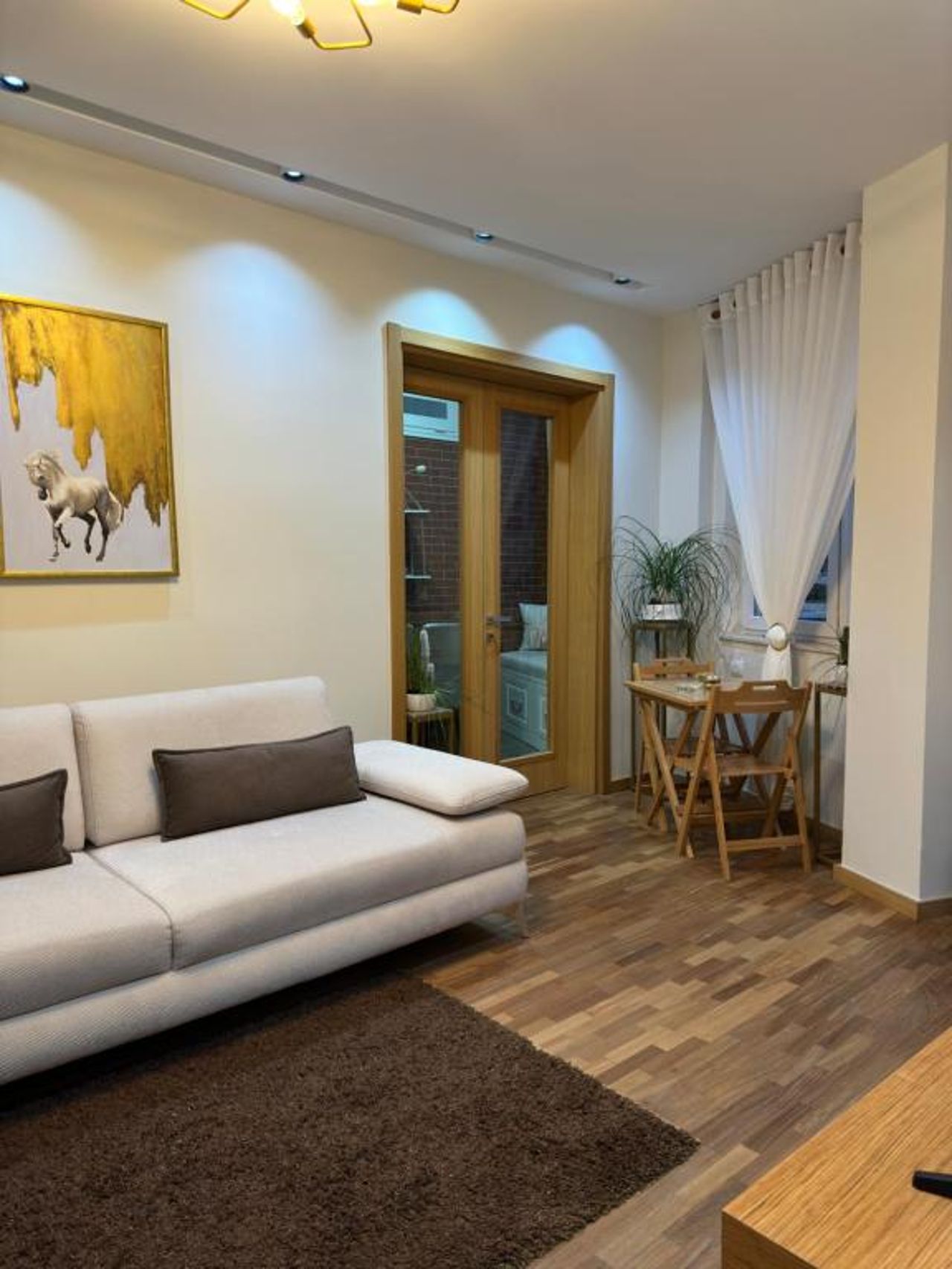 Dry Lake Apartment