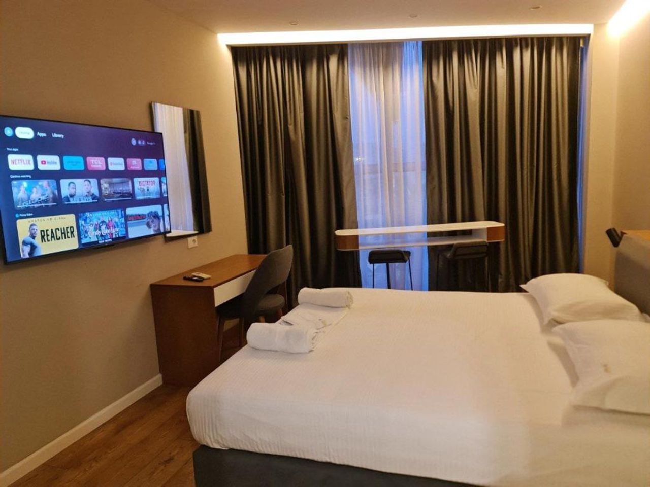 Star Hotel astir