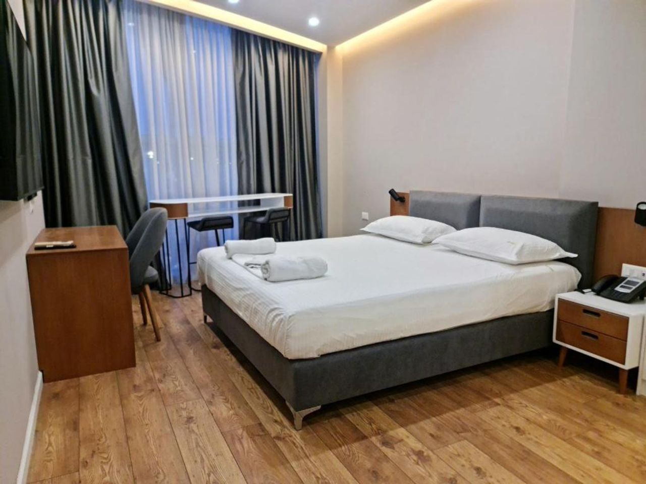 Star Hotel astir