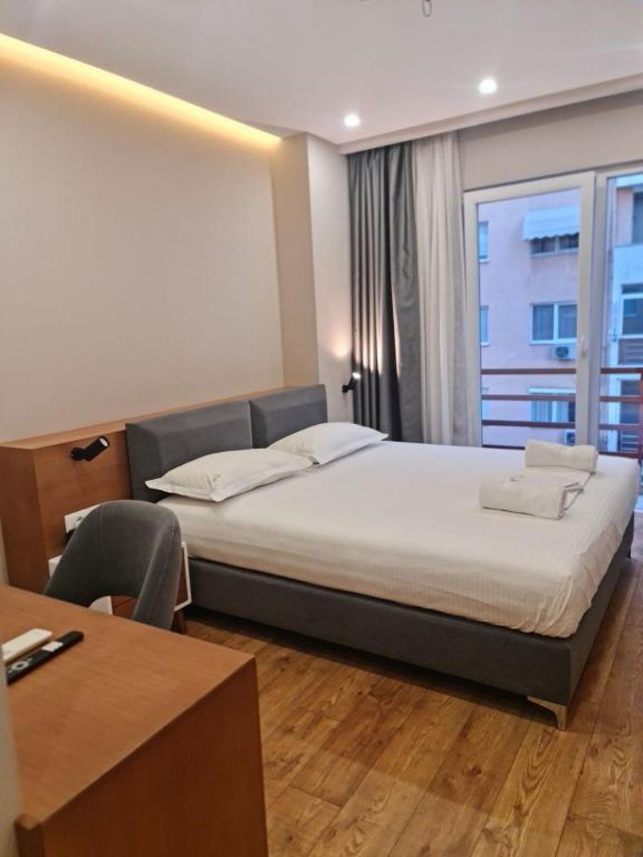 Star Hotel astir