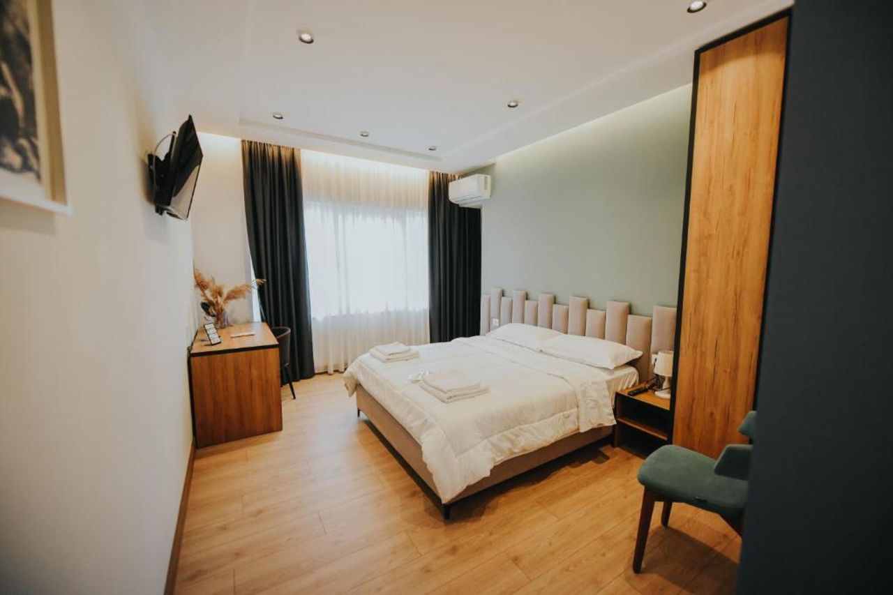 Hotel Blini