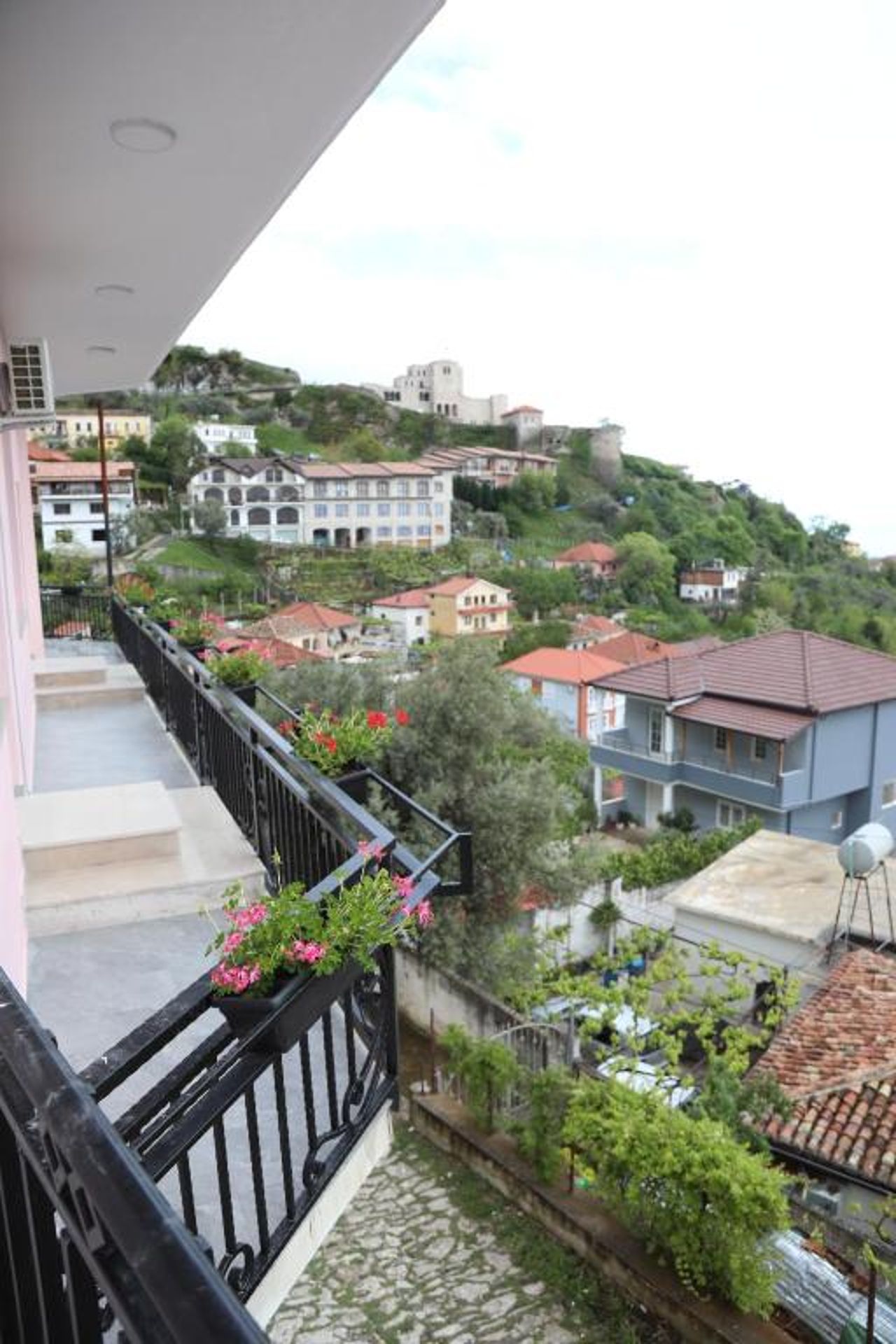 HOTEL DEAL - Rooms With Castle View