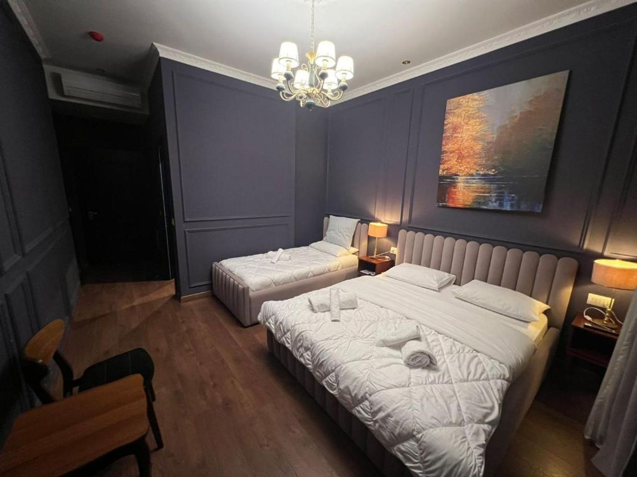 Amo's Hotel