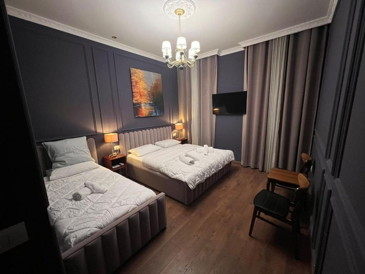 Amo's Hotel