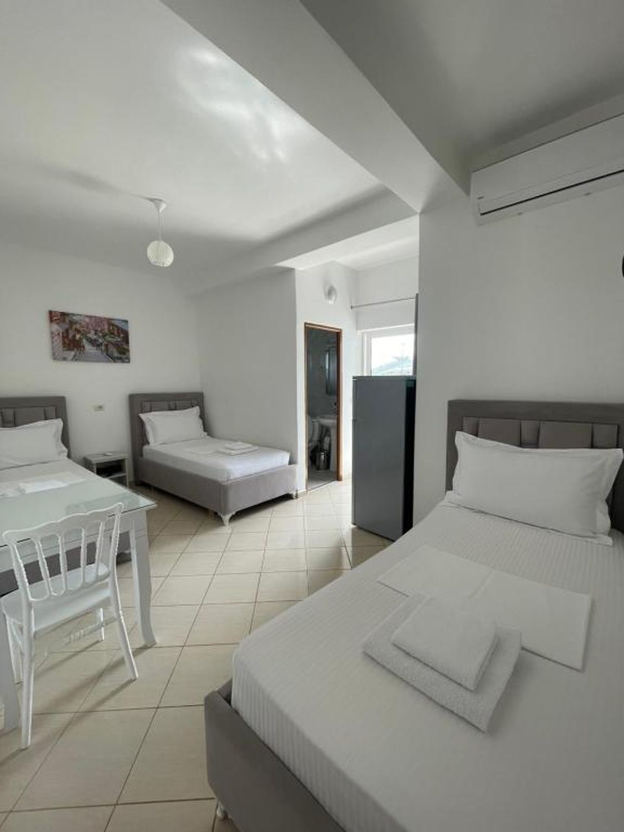 Joni Apartments