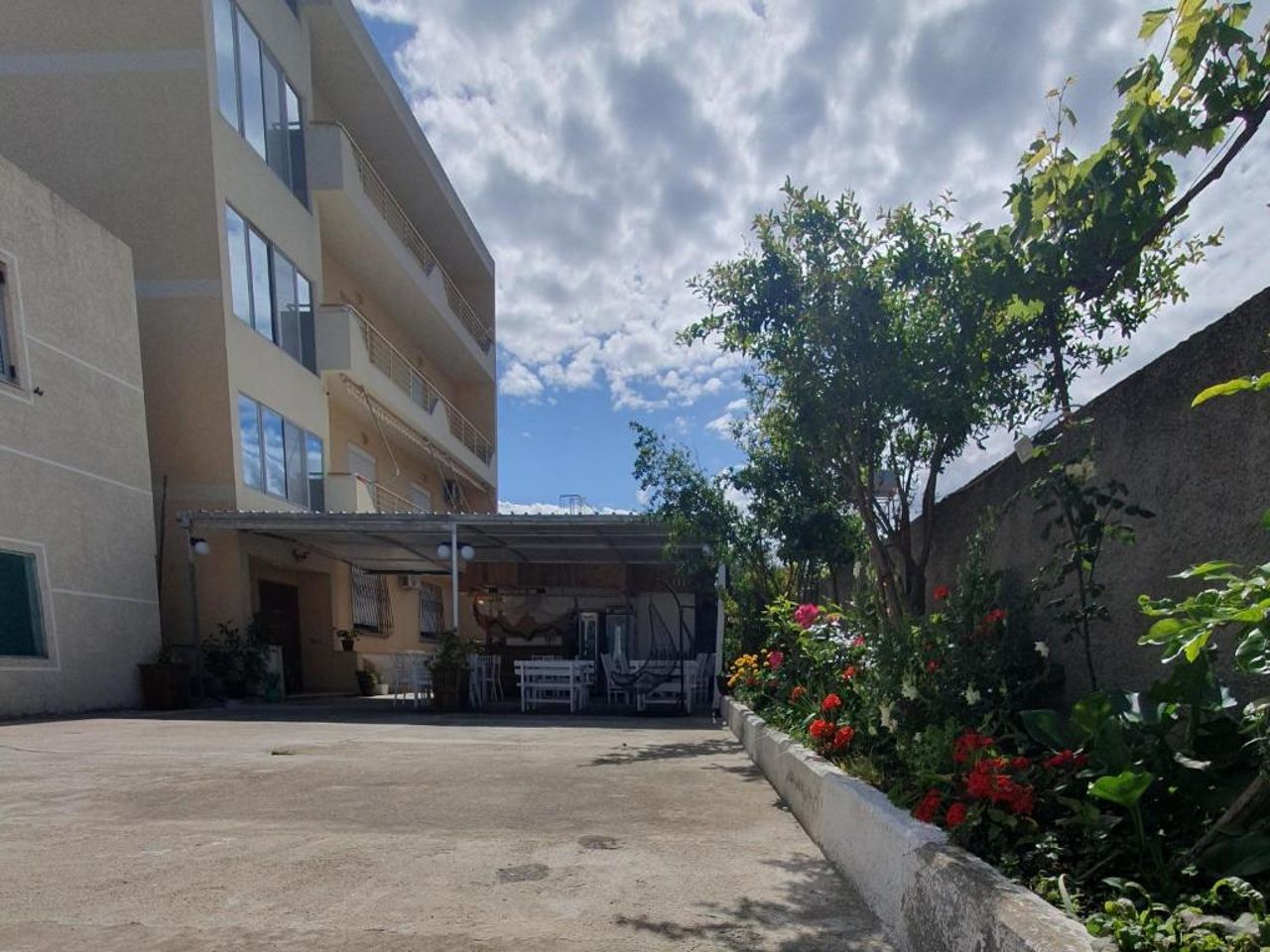 L&G Hotel