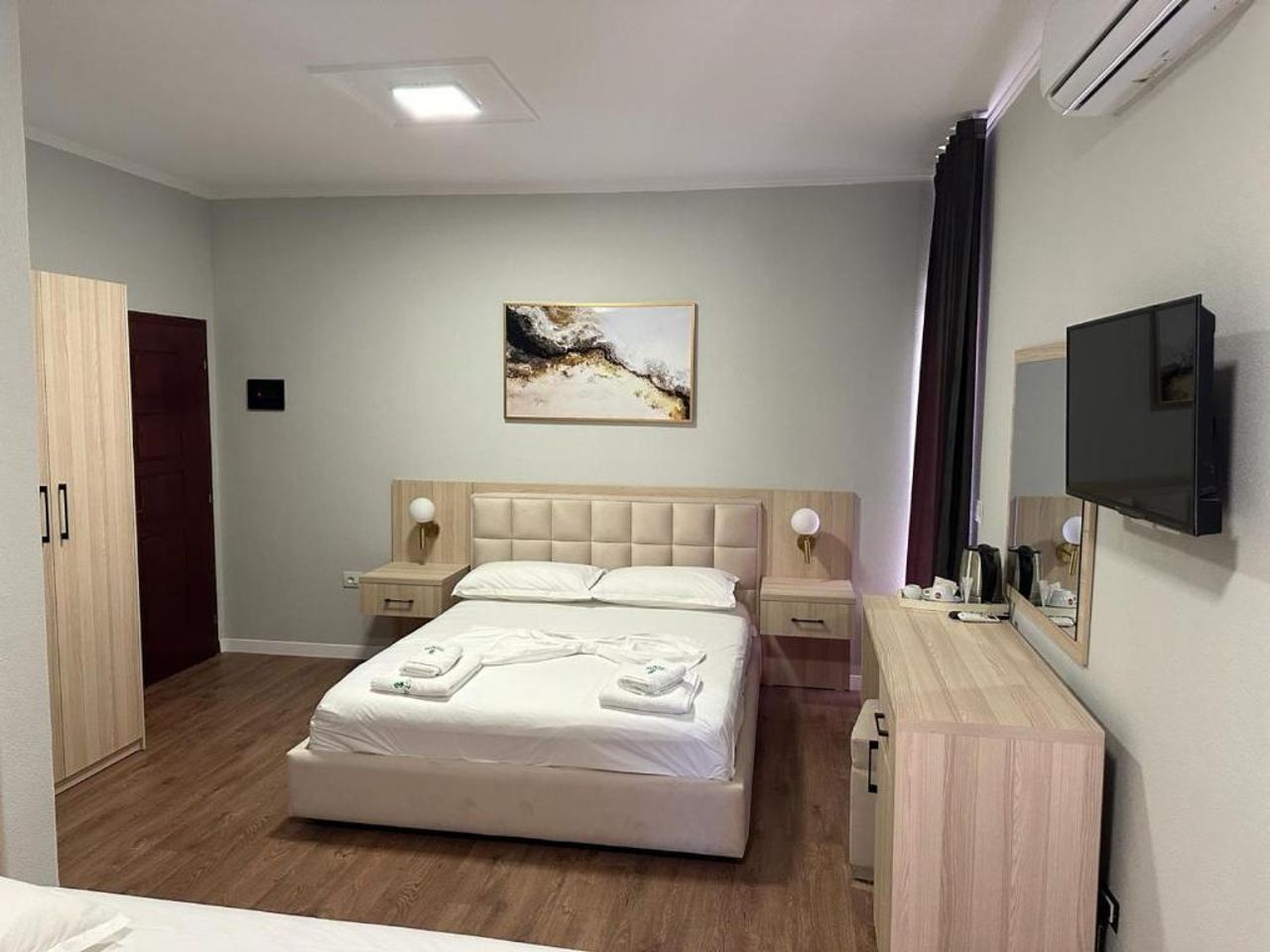 Hotel Dollari