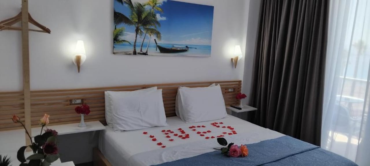 Anxhelos Hotel