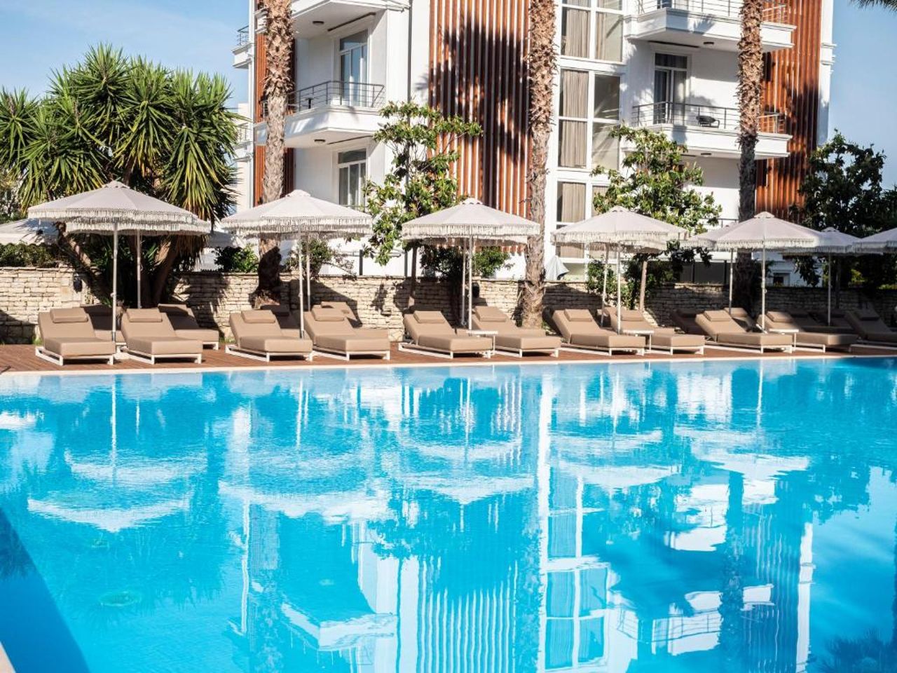 Rapos Resort Hotel