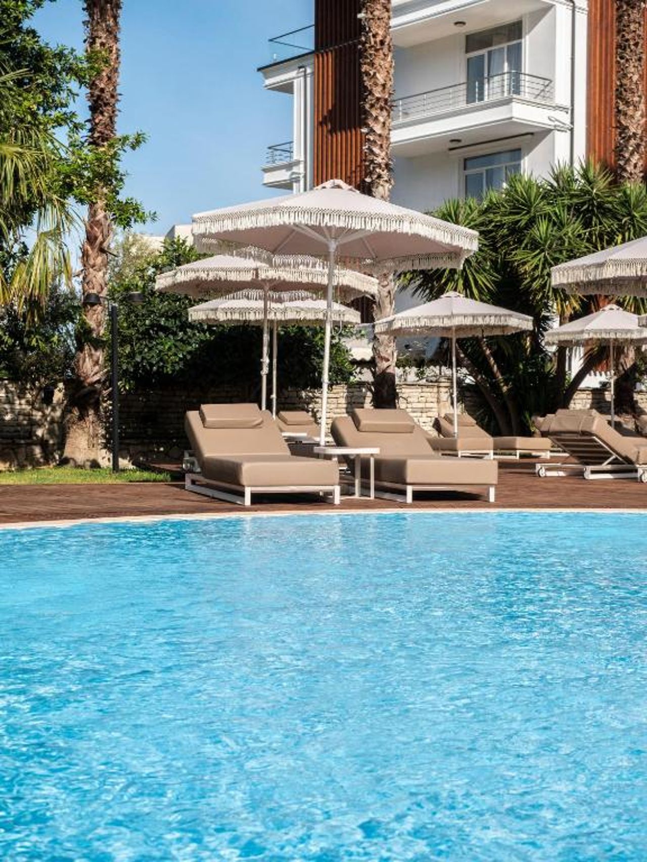 Rapos Resort Hotel