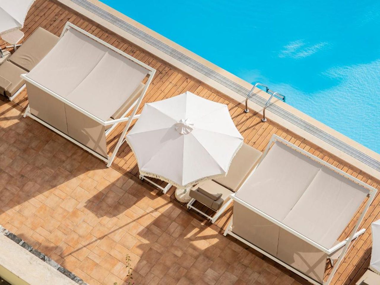Rapos Resort Hotel