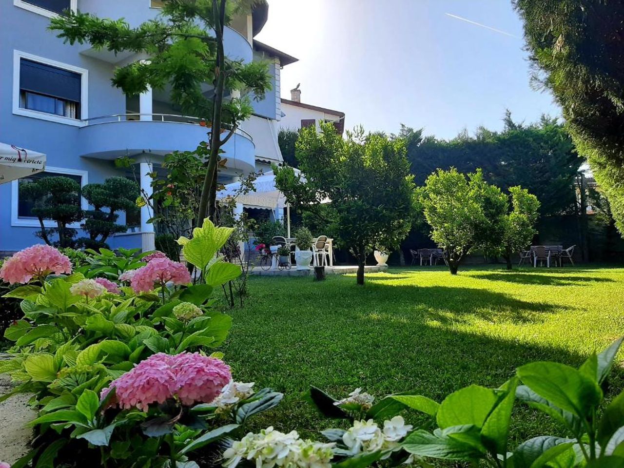 Hotel Vila Arbri