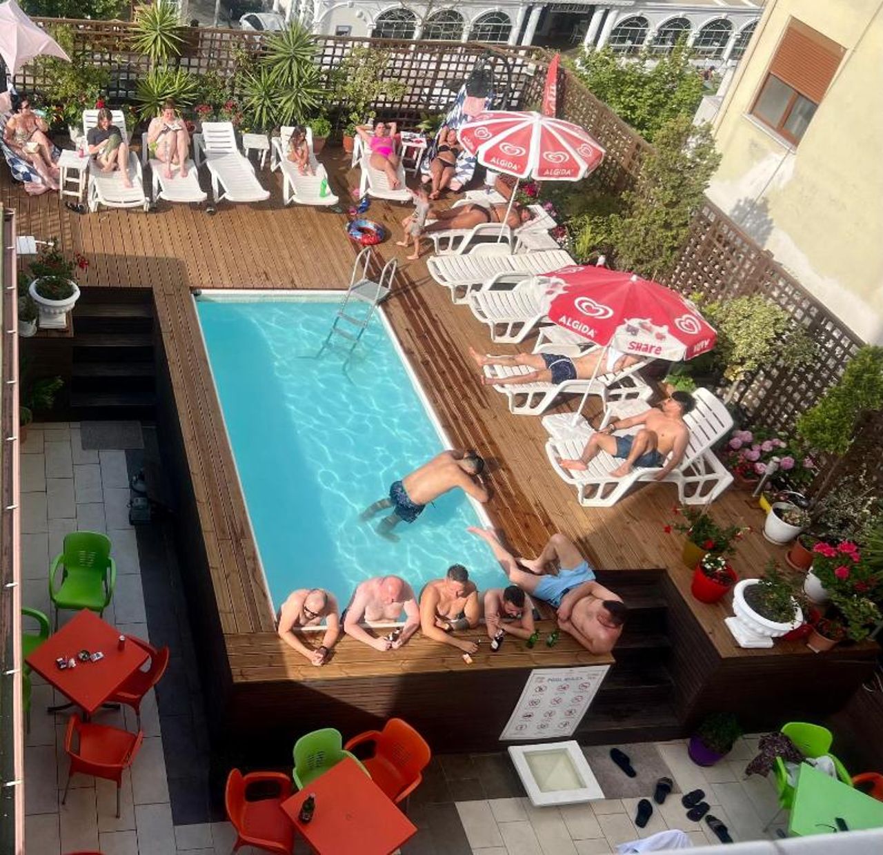 Sunrise Hotel Cameria
