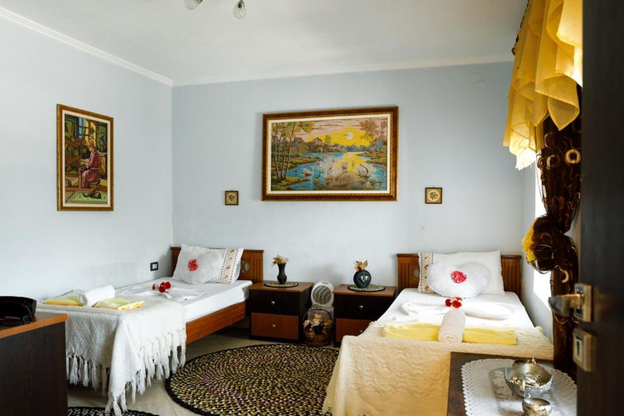 Leka GuestHouse