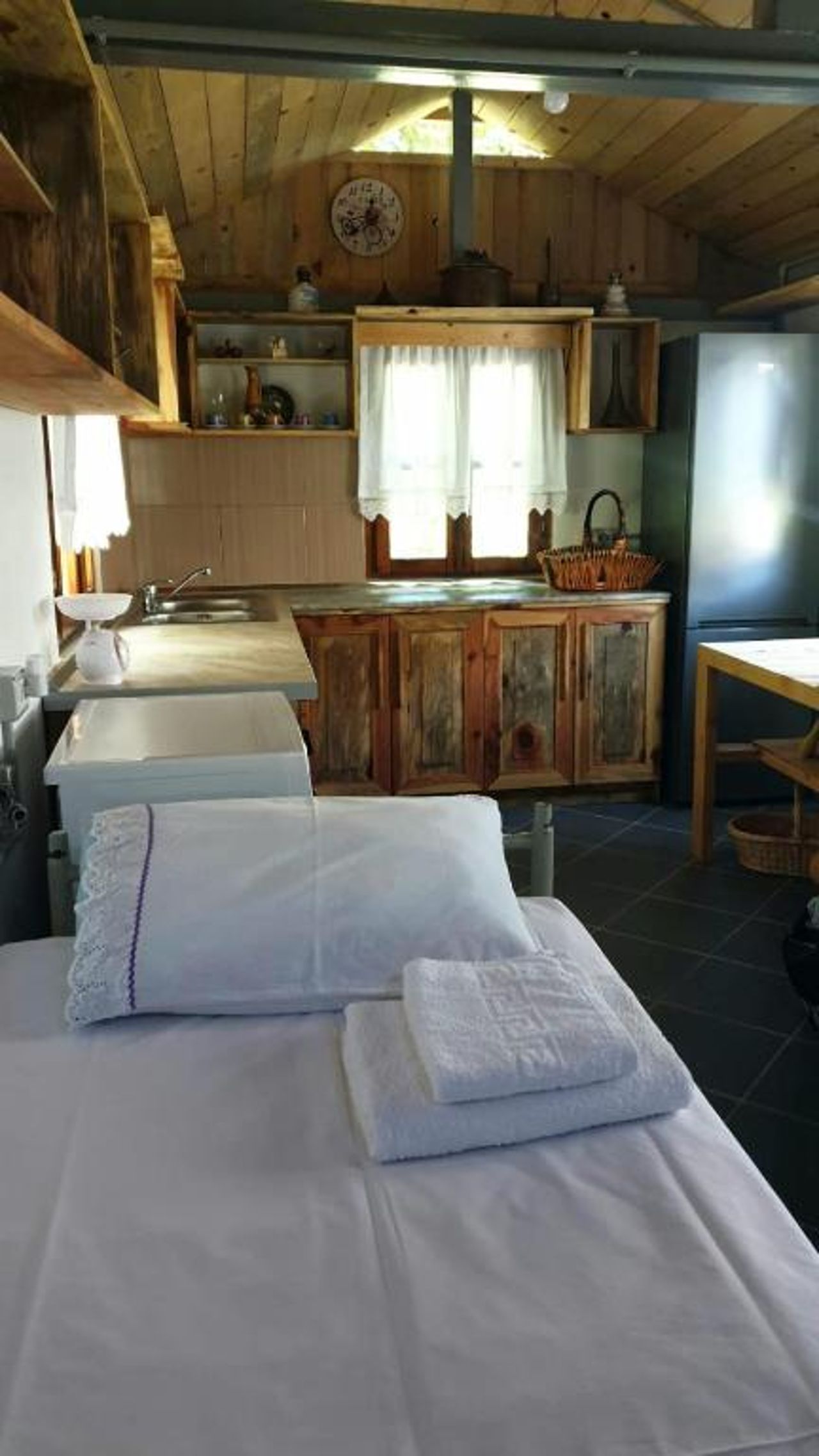 Bujtina Peshtan Guesthouse&Camping