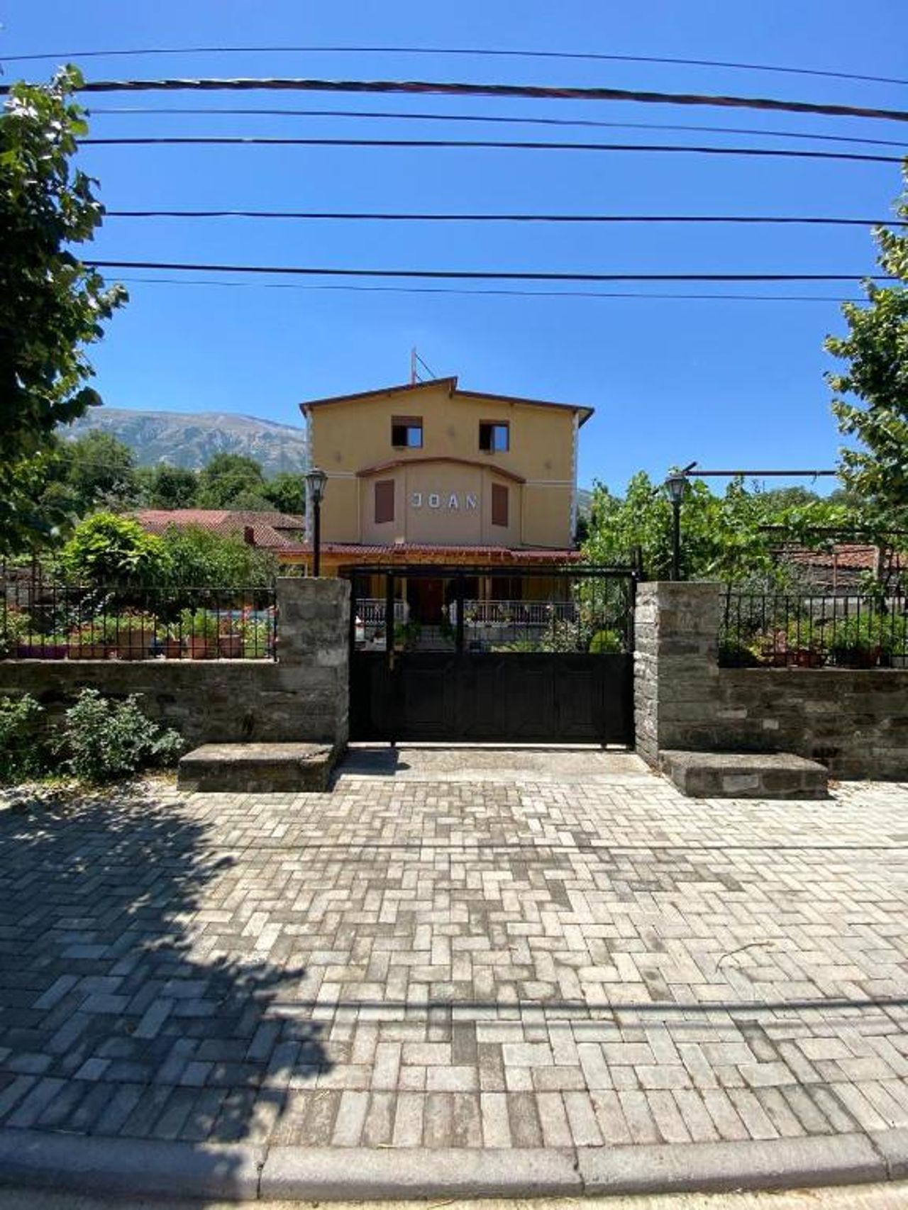 Joan Guesthouse