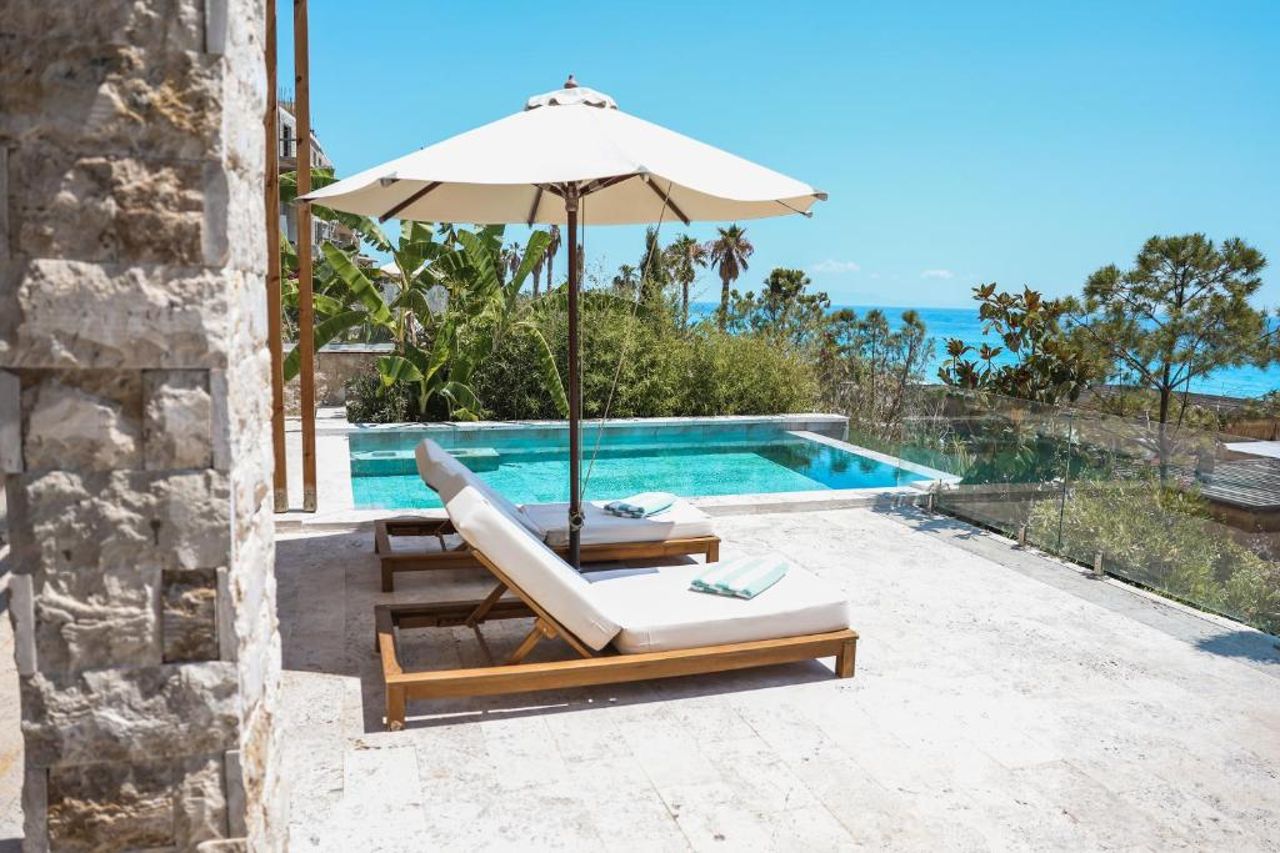 Drymades Inn Resort