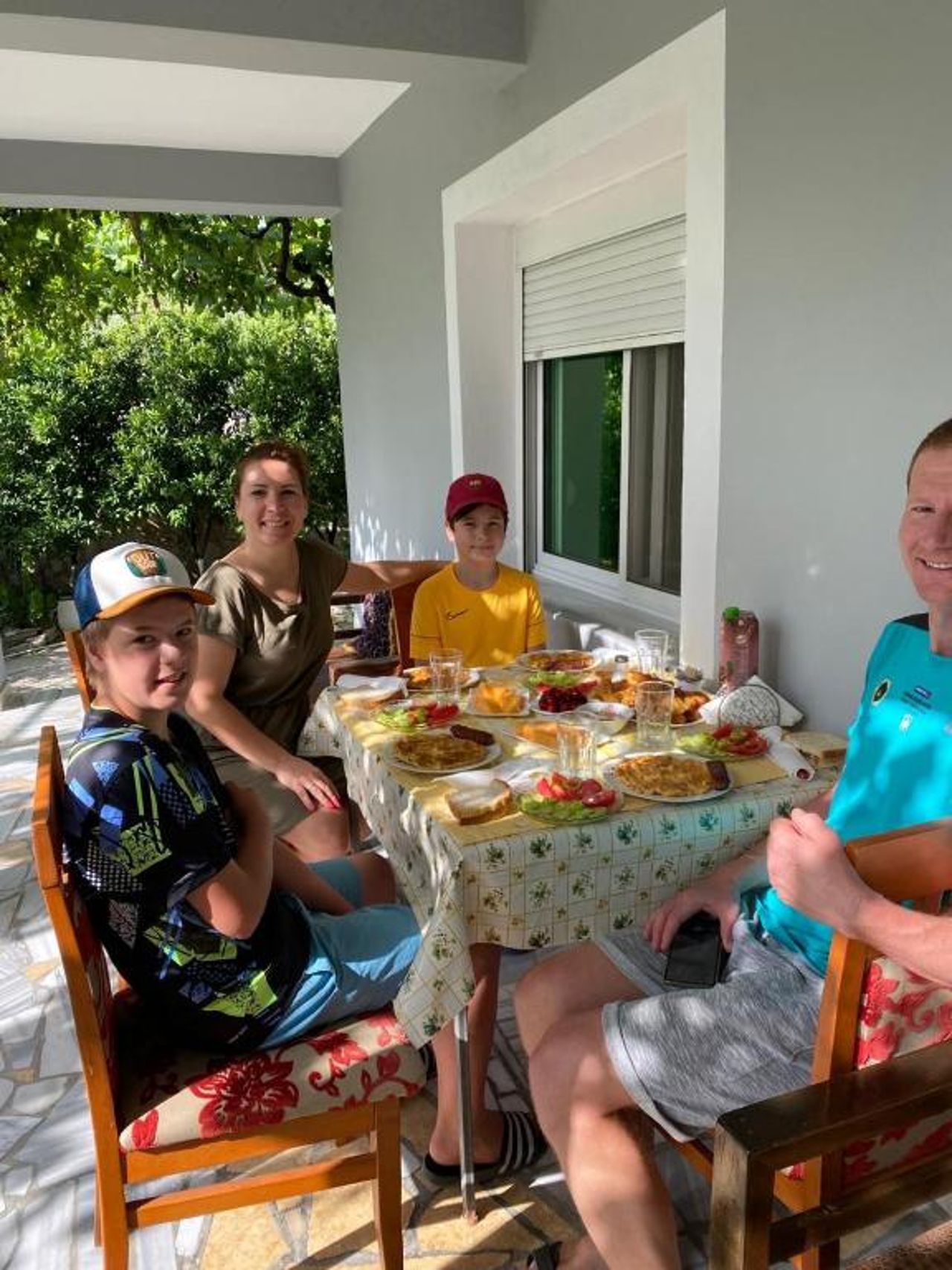Isaraj Guest House
