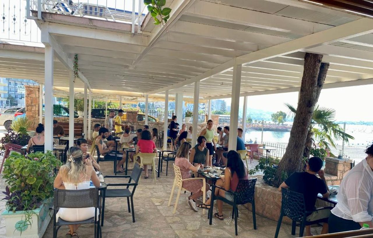 Kalemi's Beachside Hotel