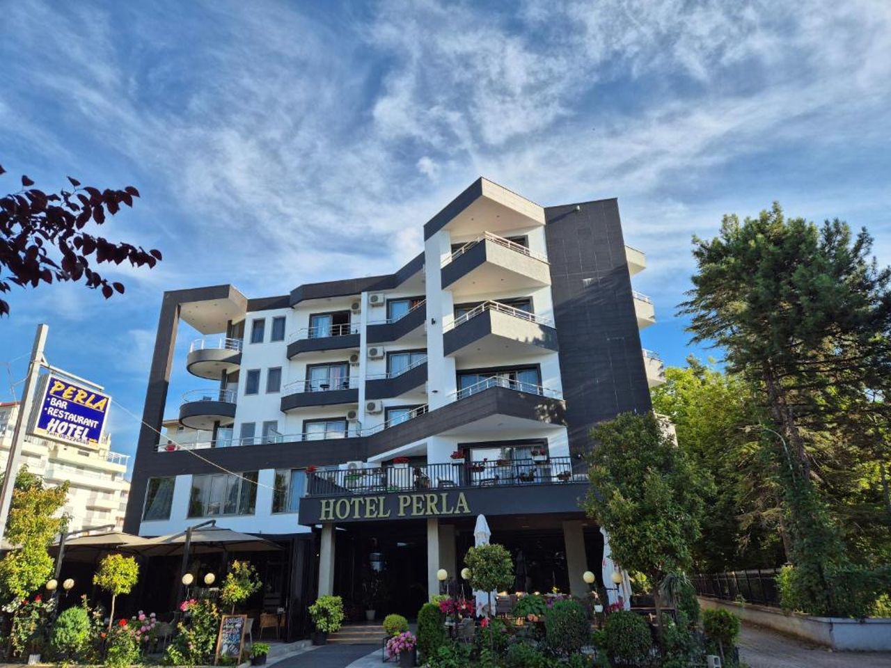 Perla Hotel
