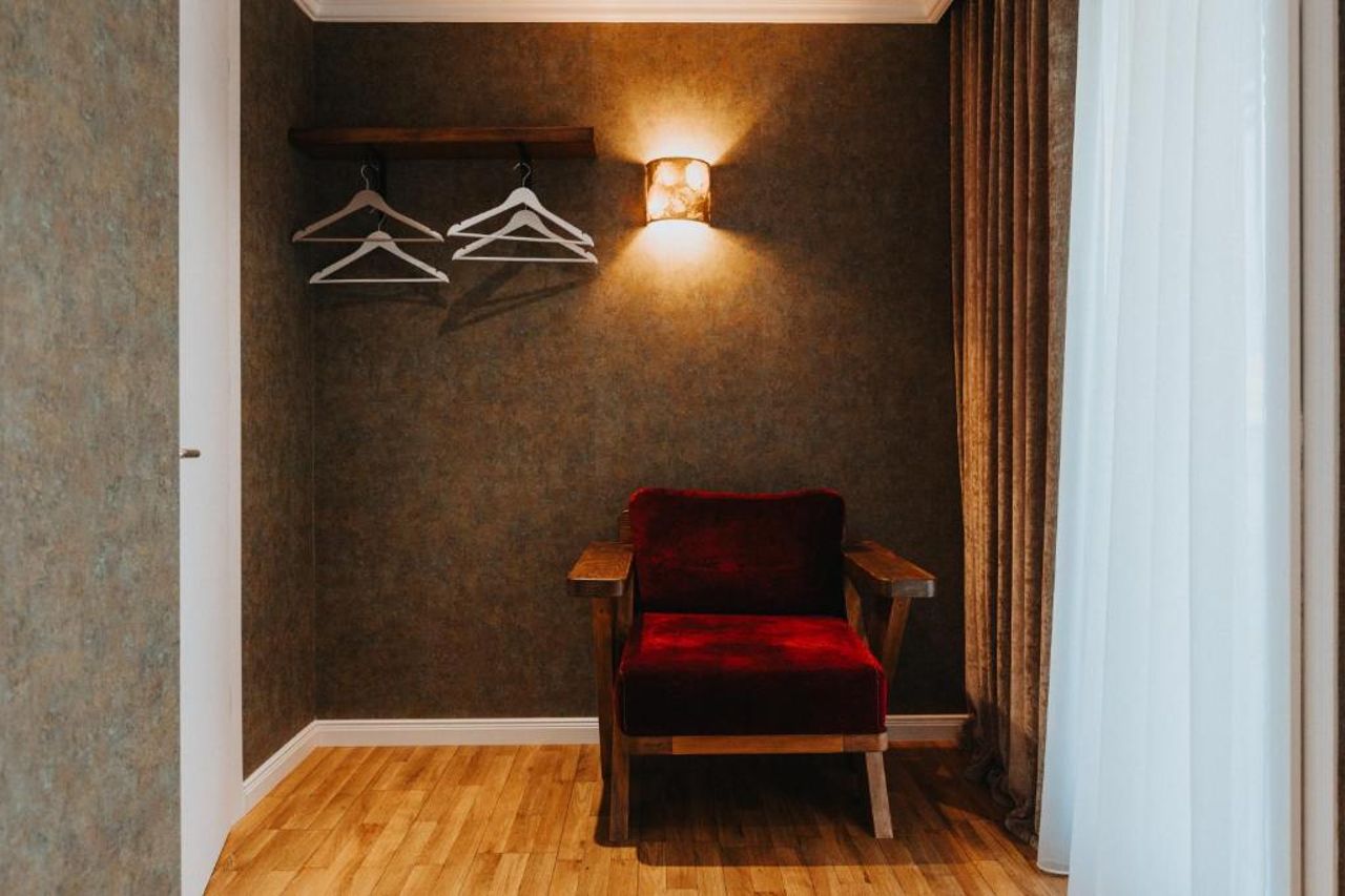 Ledina Hotel