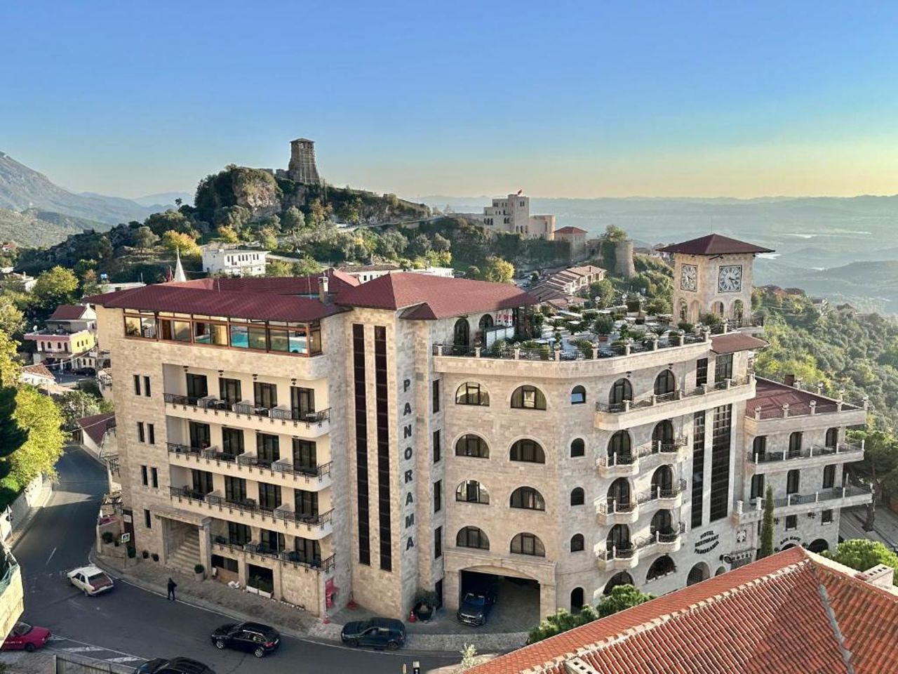 Hotel PANORAMA Kruje view over the castle and the old town