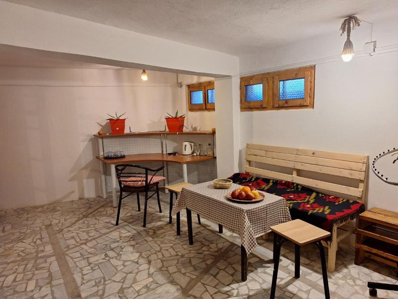 At Pikotiko's - Korca City Rooms for Rent