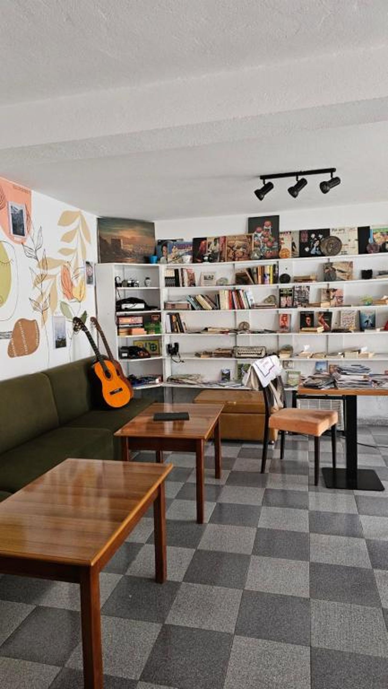 Traveler Hostel