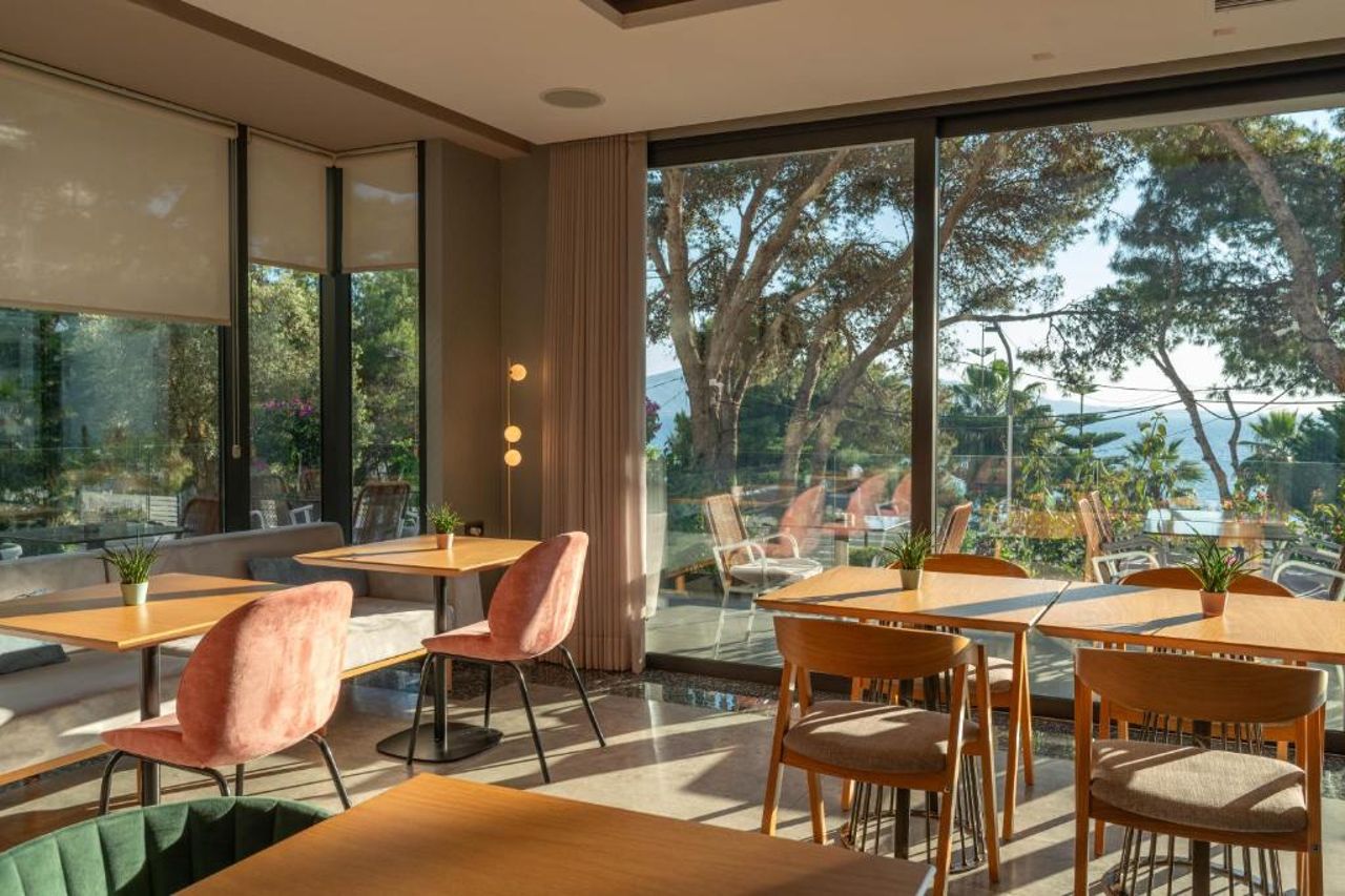 Glow Boutique Hotel & Suites
