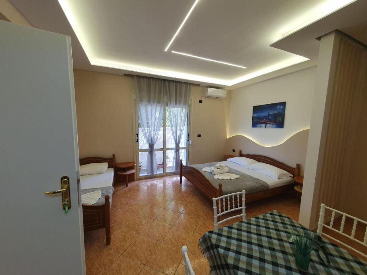 L&G Hotel