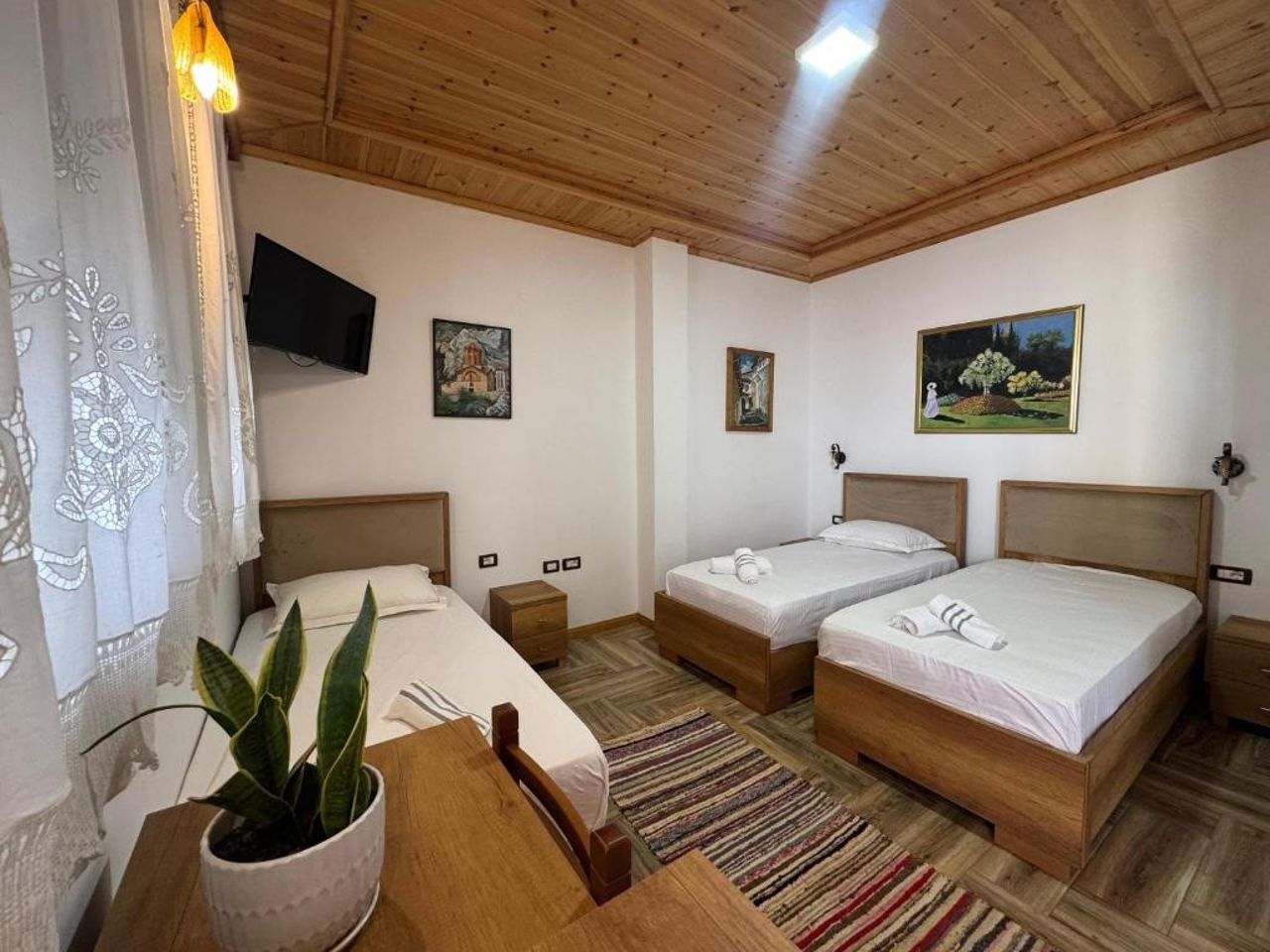 Arben Qemeri Guest House
