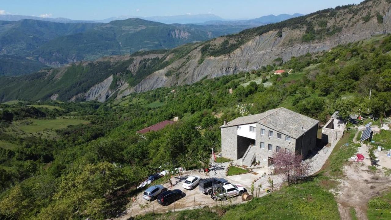 Xhaferri Guesthouse